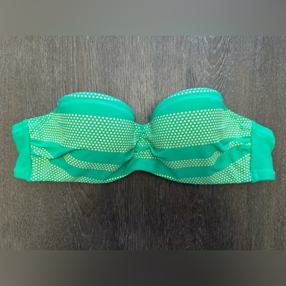 LIKE NEW STRAPLESS AERIE LIME GREEN BIKINI TOP - Size 34A SKU:9